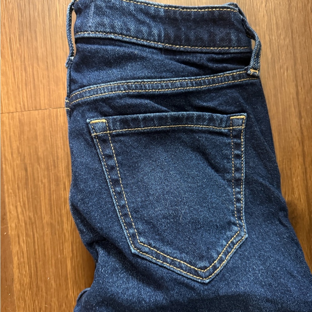 Abercrombie & Fitch The Skinny High Rise Jean